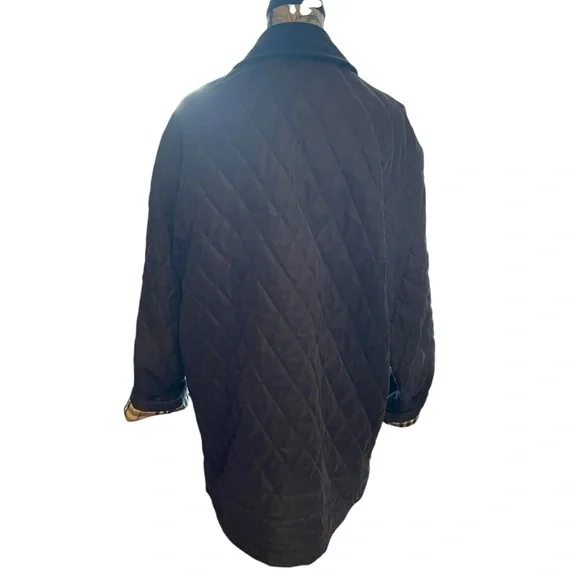 Burberry Black Quilted Jacket - Picture 2 of 11